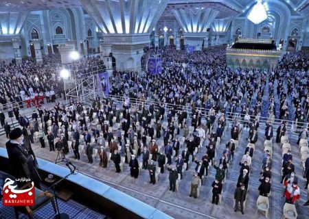 اعزام زائران به مزار مطهر امام راحل(ره) در سیمرغ