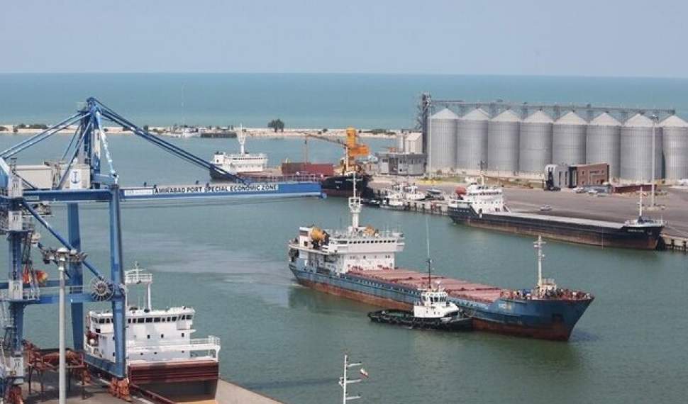 ترخیص ۵۰۰ هزار تن کالای اساسی از بندر امیرآباد