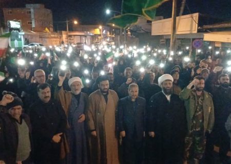 🌹حضور دشمن‌شکن مردم سیمرغ در شب تجمع خون خواهی رهبر شهید