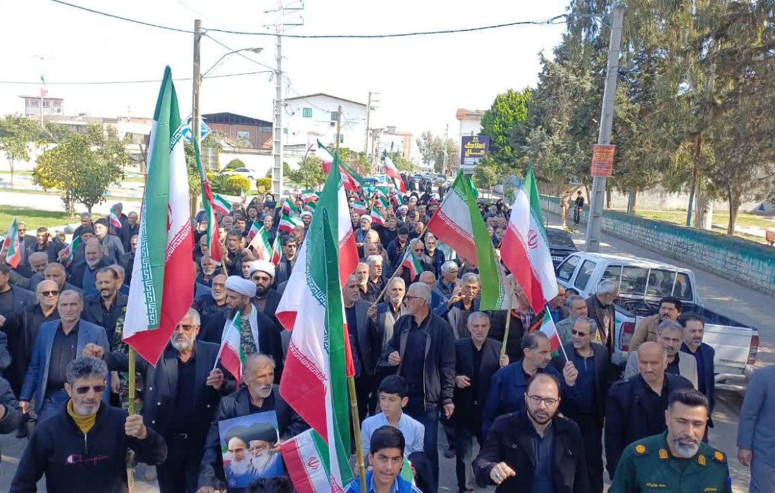 راهپیمایی حماسی مردم سیمرغ پس از نماز جمعه در محکومیت ترور رهبر شهید انقلاب اسلامی